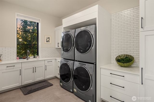 1223 2nd Street, Kirkland, WA 98033