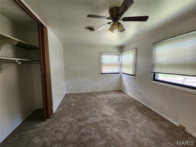 2917 Hubert Drive, St Louis, MO 63125