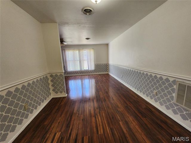 2917 Hubert Drive, St Louis, MO 63125