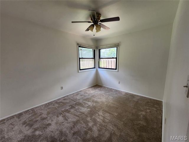2917 Hubert Drive, St Louis, MO 63125