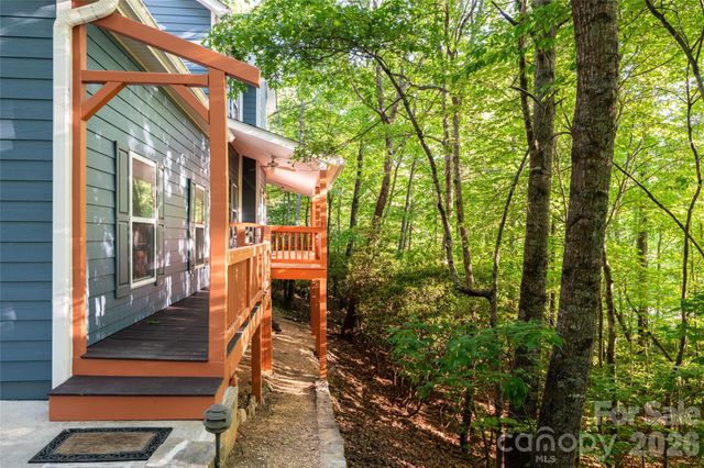 7 Timber Park Drive, Black Mountain, NC 28711