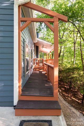 7 Timber Park Drive, Black Mountain, NC 28711