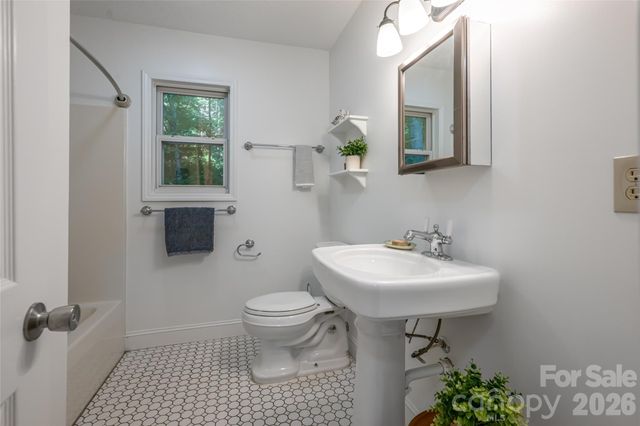 7 Timber Park Drive, Black Mountain, NC 28711