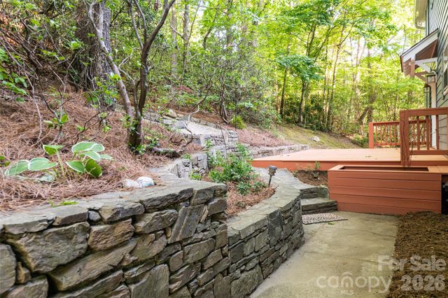 7 Timber Park Drive, Black Mountain, NC 28711