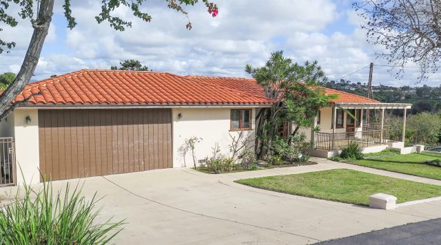 3861 S Grandview Pl, Bonita, CA 91902