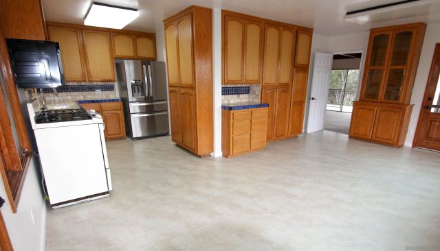 3861 S Grandview Pl, Bonita, CA 91902