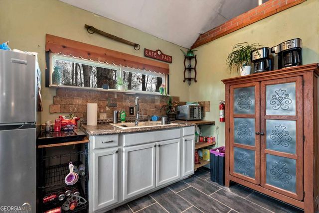 116 323 Highway, Maysville, GA 30558