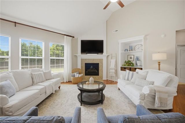 2504 Dehart CT, Virginia Beach, VA 23456