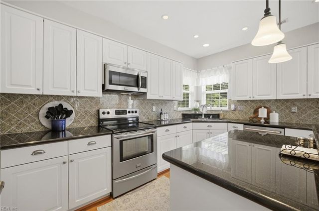 2504 Dehart CT, Virginia Beach, VA 23456