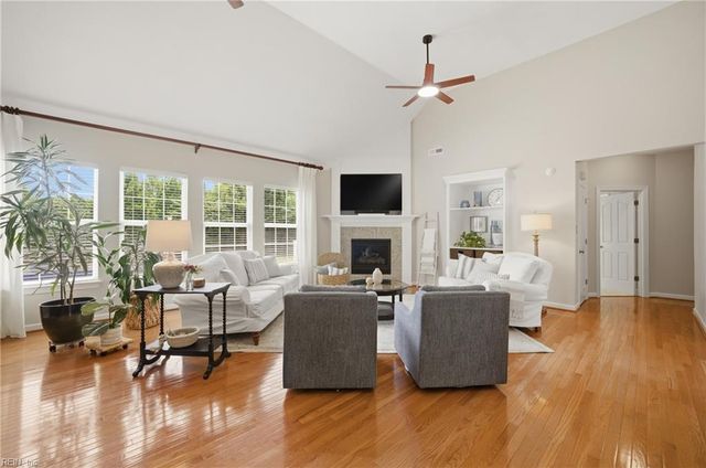 2504 Dehart CT, Virginia Beach, VA 23456