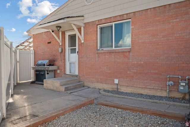 160 MAPLE LN, Pleasant Grove, UT 84062