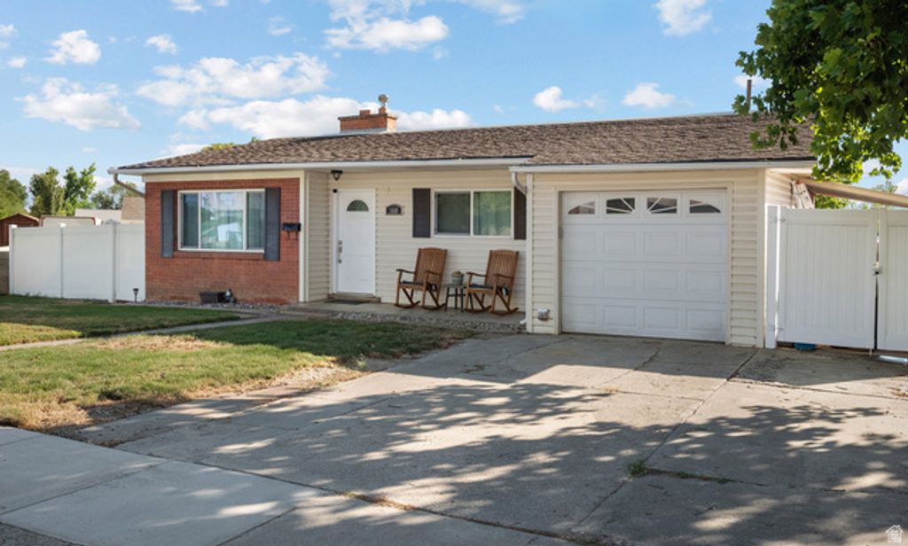 160 MAPLE LN, Pleasant Grove, UT 84062 — photo 3
