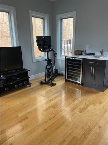 41 W 2nd Street 8, Boston, MA 02127