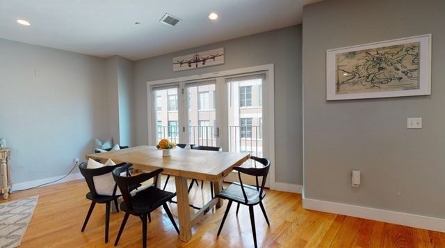 41 W 2nd Street 8, Boston, MA 02127