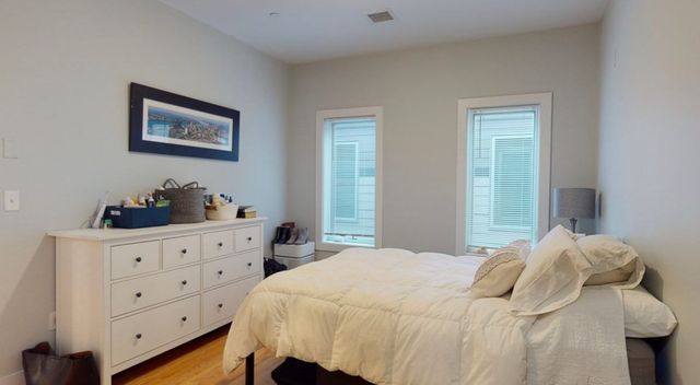 41 W 2nd Street 8, Boston, MA 02127