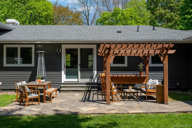 44 Lorraine Drive, Rhinebeck, NY 12572