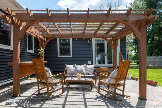 44 Lorraine Drive, Rhinebeck, NY 12572