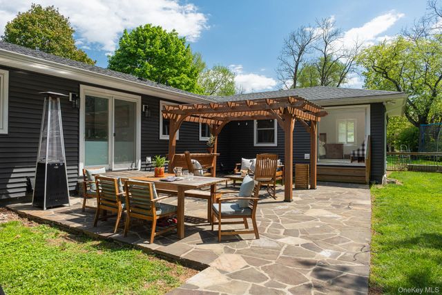 44 Lorraine Drive, Rhinebeck, NY 12572