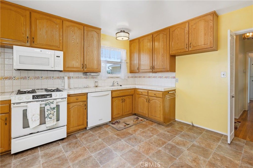 Image 4 of property listing at 10515 Branscomb Street, Norwalk, CA 90650