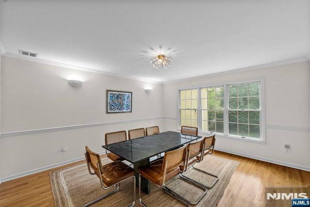 8 Ashland Street, Caldwell, NJ 07006
