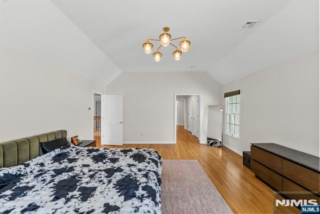 8 Ashland Street, Caldwell, NJ 07006