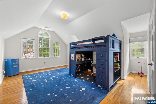 8 Ashland Street, Caldwell, NJ 07006