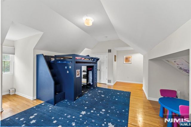 8 Ashland Street, Caldwell, NJ 07006