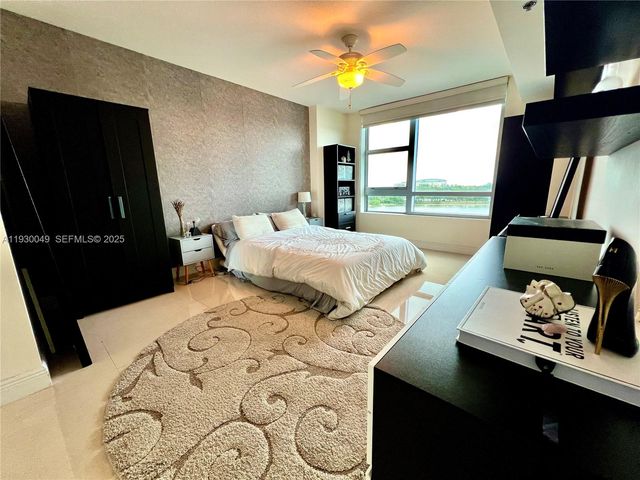 2641 N Flamingo Rd 605N, Sunrise, FL 33323