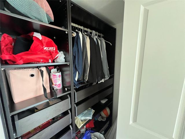 2641 N Flamingo Rd 605N, Sunrise, FL 33323