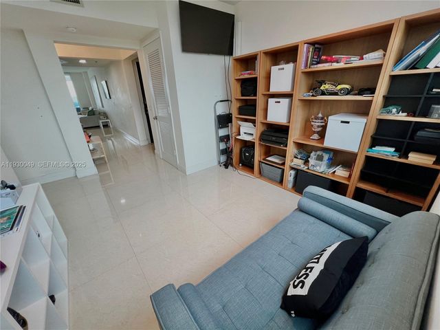 2641 N Flamingo Rd 605N, Sunrise, FL 33323