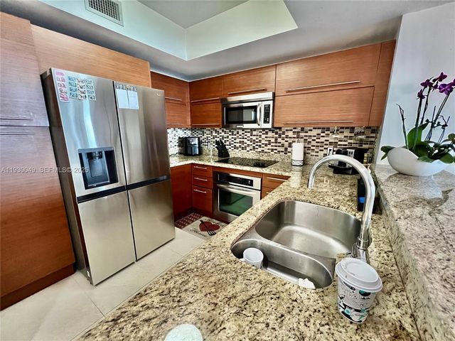 2641 N Flamingo Rd 605N, Sunrise, FL 33323