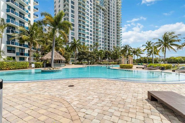 2641 N Flamingo Rd 605N, Sunrise, FL 33323