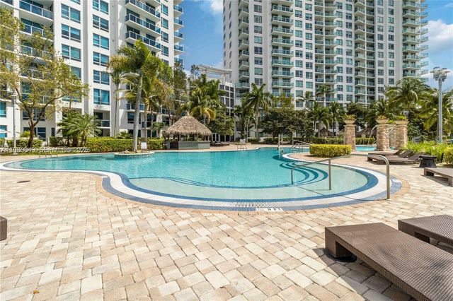 2641 N Flamingo Rd 605N, Sunrise, FL 33323