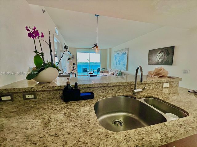 2641 N Flamingo Rd 605N, Sunrise, FL 33323