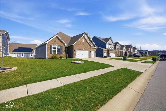 4876 Brickert Way, Greenwood, IN 46142