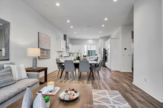 168 Sawbuck, Irvine, CA 92618
