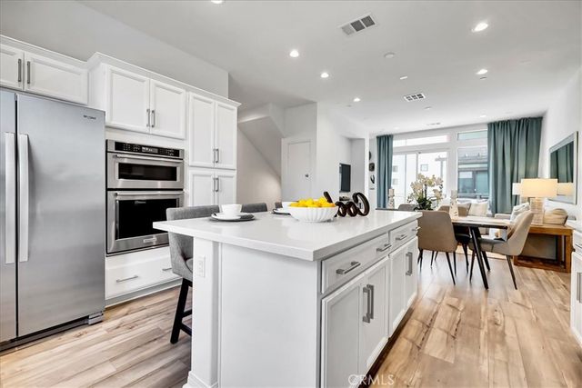 168 Sawbuck, Irvine, CA 92618
