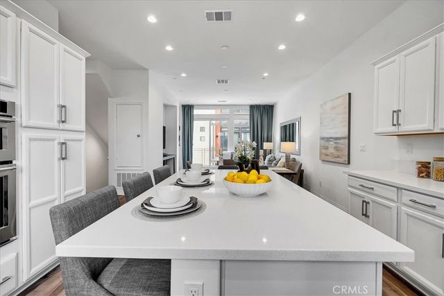 168 Sawbuck, Irvine, CA 92618