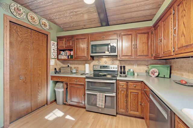 2476 Tierney Avenue E, North Saint Paul, MN 55109