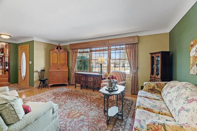 2476 Tierney Avenue E, North Saint Paul, MN 55109