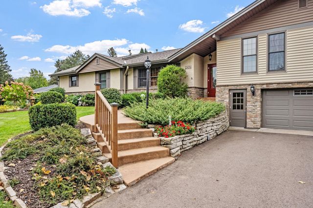 2476 Tierney Avenue E, North Saint Paul, MN 55109