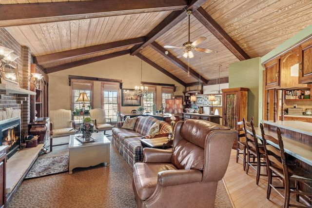 2476 Tierney Avenue E, North Saint Paul, MN 55109