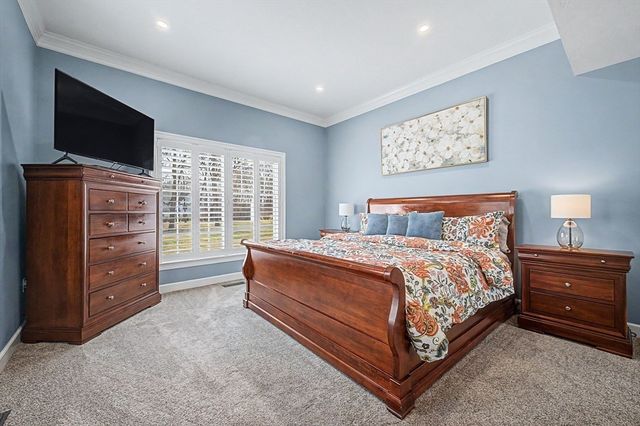 7 S Barn Rd, Hopkinton, MA 01748