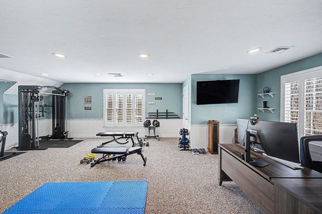 7 S Barn Rd, Hopkinton, MA 01748