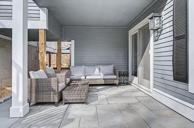 7 S Barn Rd, Hopkinton, MA 01748