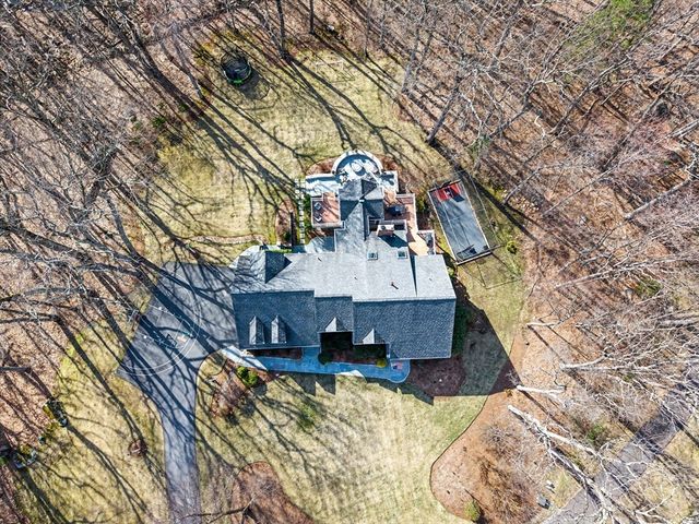 7 S Barn Rd, Hopkinton, MA 01748