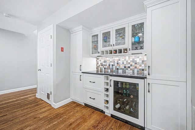 7 S Barn Rd, Hopkinton, MA 01748