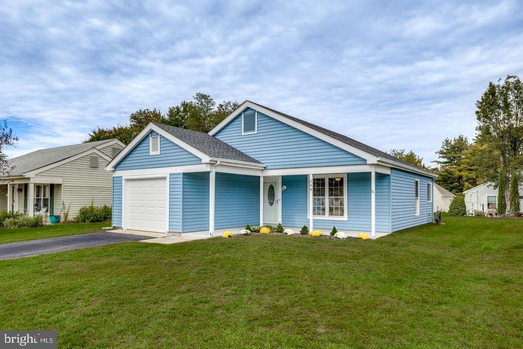 248 HUNTINGTON DR, Southampton, NJ 08088