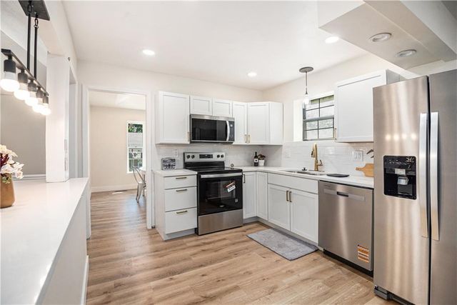 13304 Corrington Avenue, Grandview, MO 64030