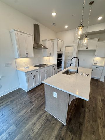 6421 Waymeet Dr, Spring Hill, TN 37174